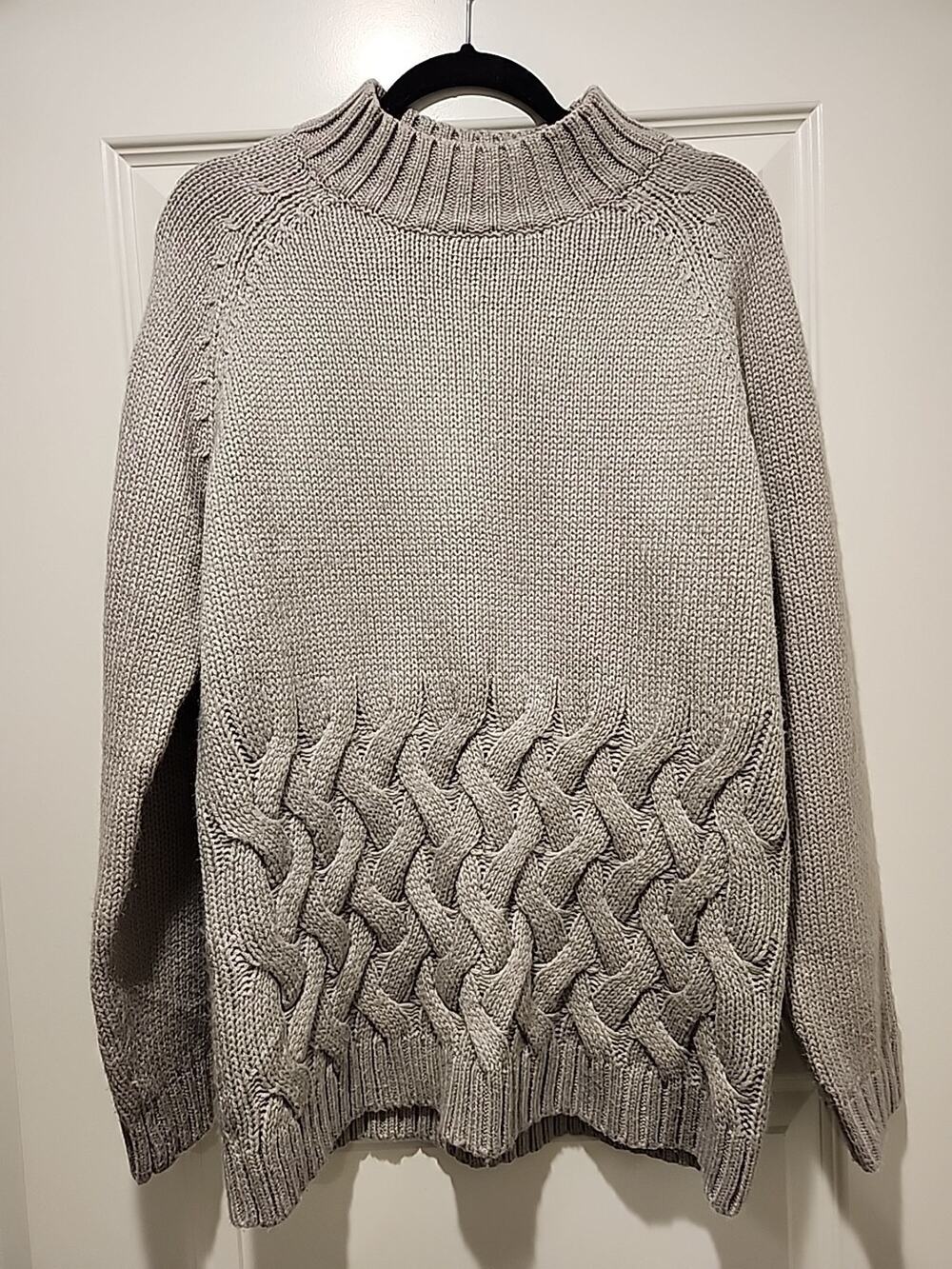 Simply Vera Vera Wang Womens Medium Light gray cable knit mock neck sweater